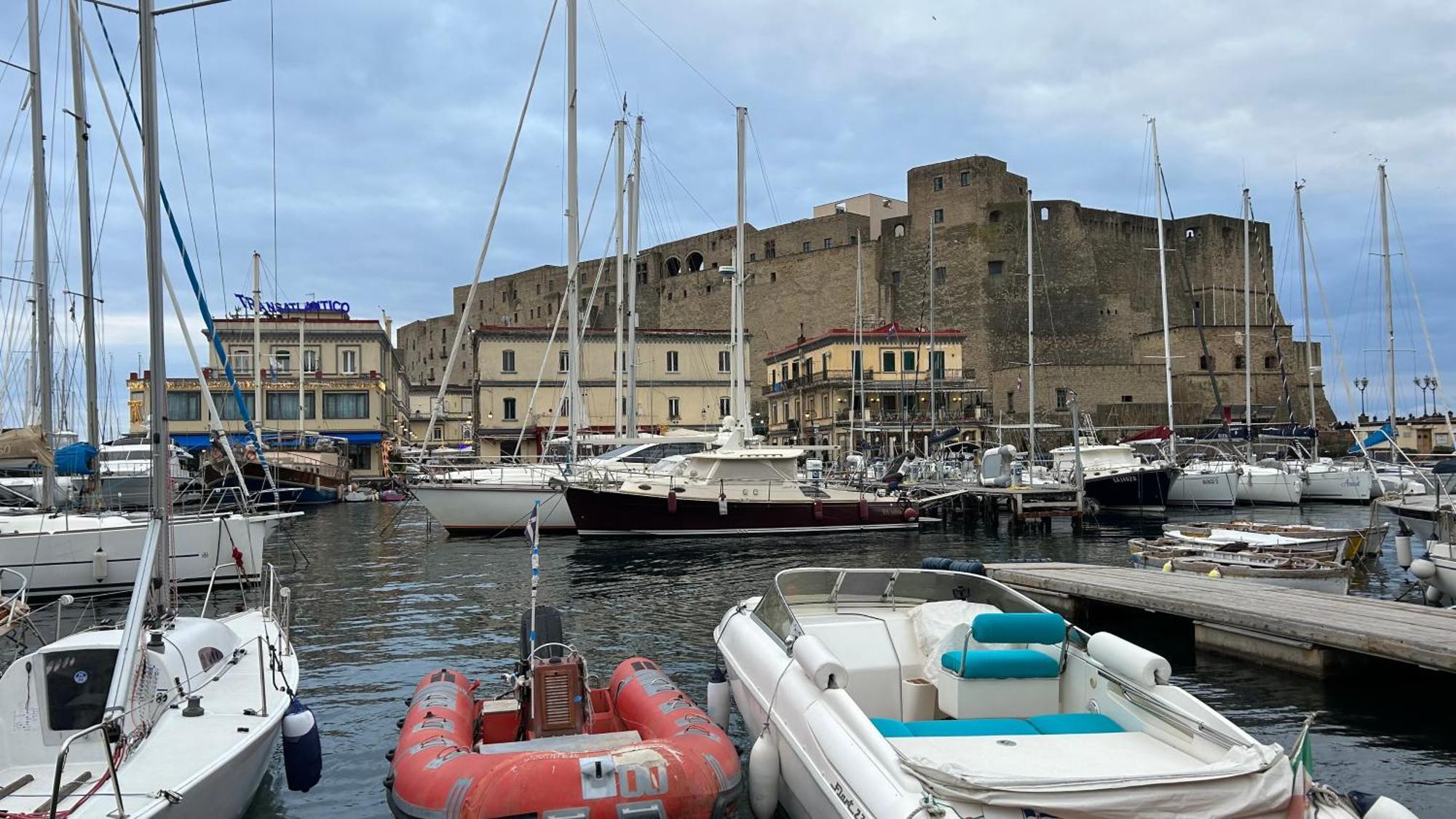 Partenope 143 Napels